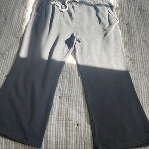 Amazing straight leg jogger.